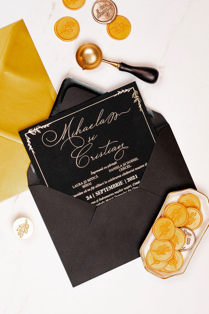 Invitații de nuntă – Dark Gold Folio Invitatii Love Story