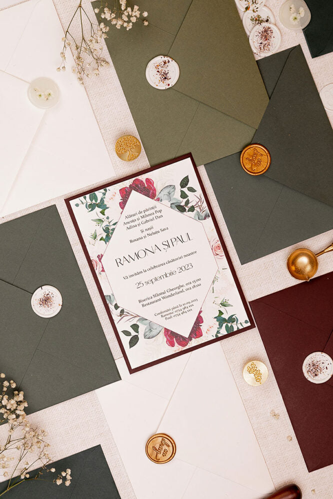 Invitații de nuntă – Flori Bordeaux Invitatii Love Story