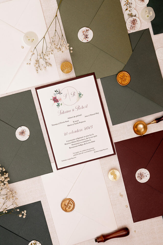 Invitații de nuntă – Monograma Bordeaux Invitatii Love Story