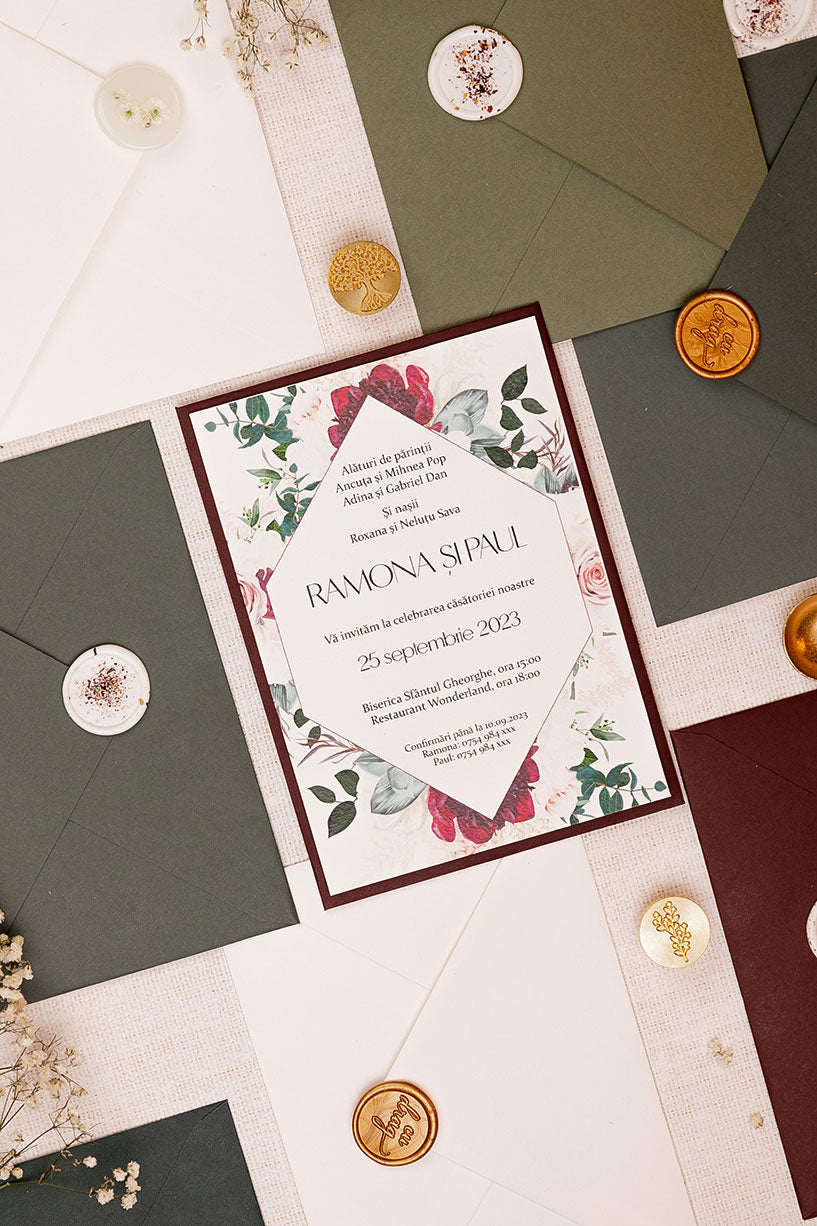 Invitații de nuntă – Flori Bordeaux  Invitatii Love Story   