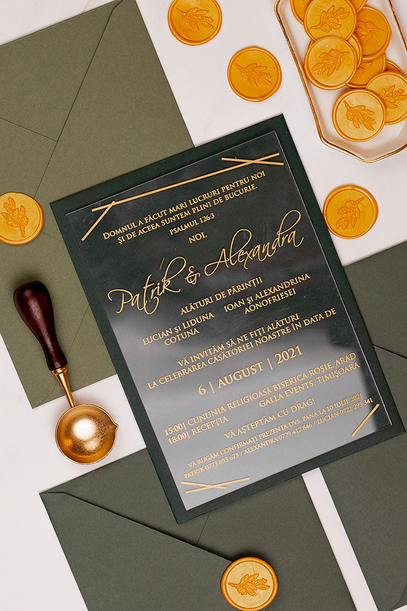 Invitații de nuntă – Gold Plexi  Invitatii Love Story   